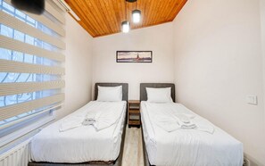 مكتب ومساحة عمل للكمبيوتر المحمول