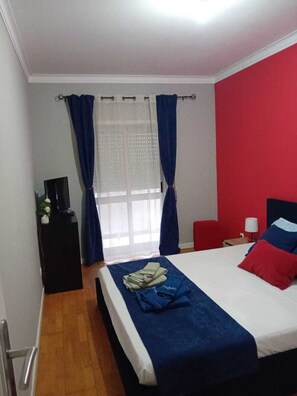 1 chambre, fer et planche à repasser, Wi-Fi, draps fournis