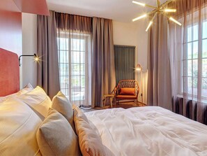 Junior Suite, Patio, Lake View