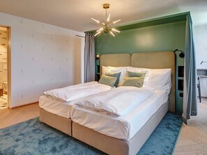 Comfort Double Room, Lake View | In-room safe, blackout drapes, free cribs/infant beds, free WiFi - Hotel Restaurant Seehof (Kuessnacht)