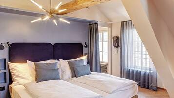 Comfort Double Room | In-room safe, blackout curtains, free cots/infant beds, free WiFi