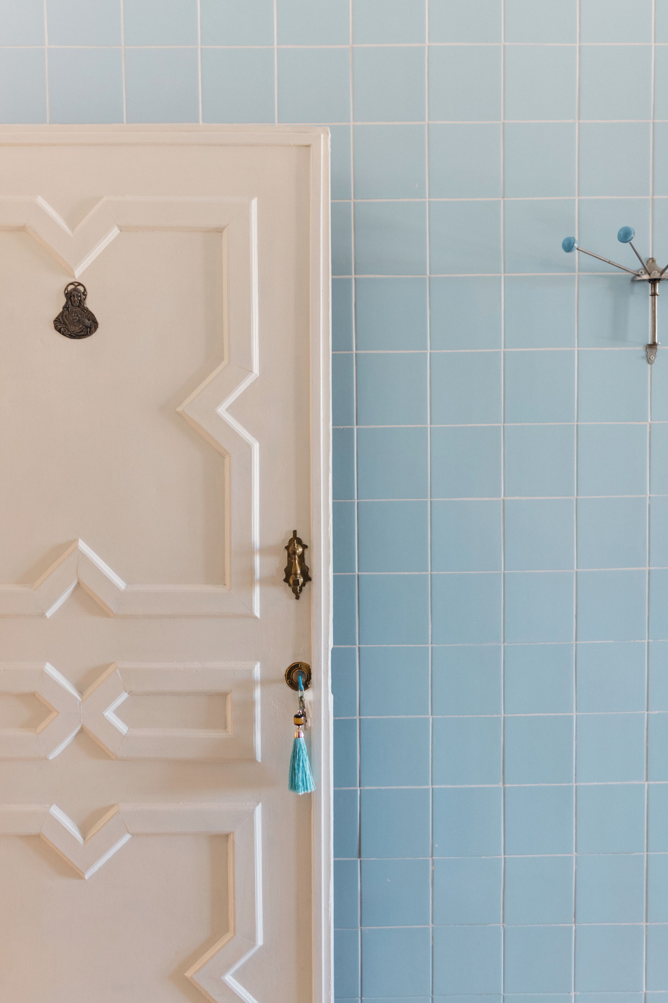 Kahden hengen huone, parveke, kaupunkinäköala | Tallelokero huoneessa, pimennysverhot, silitysrauta/-lauta