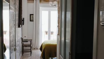 Coffres-forts dans les chambres, rideaux occultants