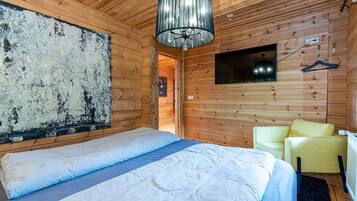 4 habitaciones, tabla de planchar con plancha, wifi y ropa de cama