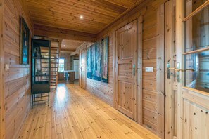 Interior - The Grand Lodge of The Golden Circle (Grímsnes- og Grafningshreppur)