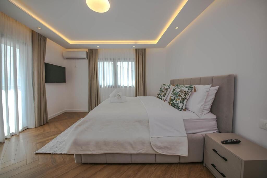 皇家客房, 陽台, 湖景 | 免費無線上網