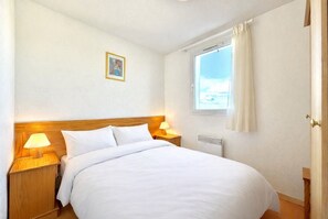 3 chambres, accĂšs Internet, draps fournis