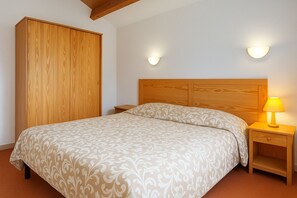 1 habitación, internet y ropa de cama 