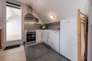 Fridge, microwave, oven, stovetop - Exceptional View, Gulf of Morbihan (Arzon)