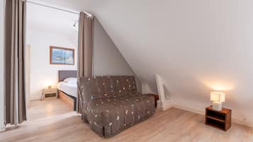 1 bedroom, iron/ironing board, WiFi, bed sheets