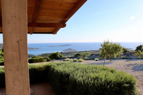 Charming Cabin In Primosten - Sea View