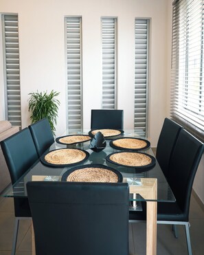 Dining - 3-bedroom The Dream House - Herradura & Los Sueños Getaway (Playa Herradura)
