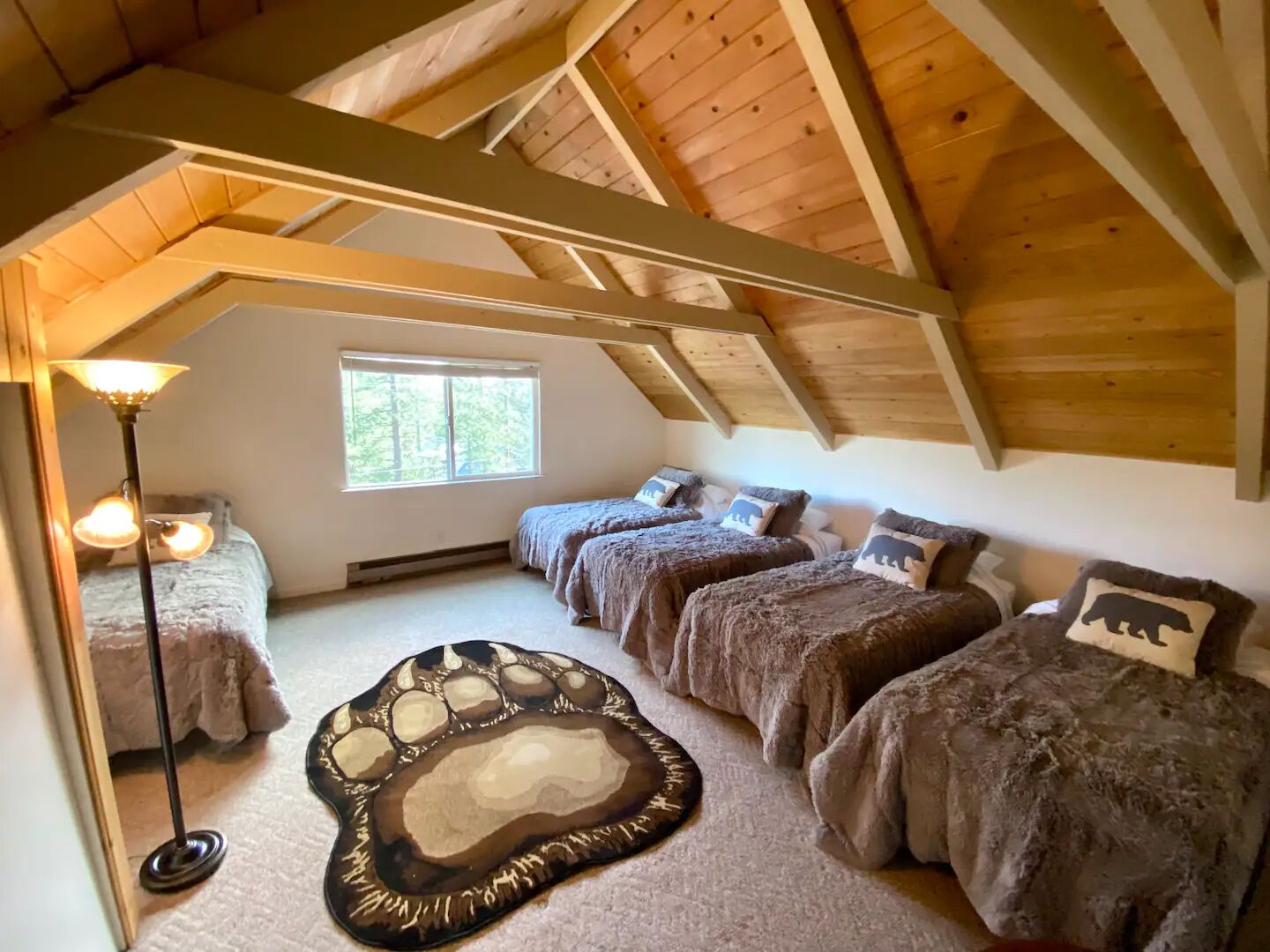 4 Schlafzimmer, Bügeleisen/Bügelbrett, WLAN, Bettwäsche