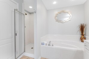 Apartment, Mehrere Betten (Marlin Key 1A) | Badezimmer