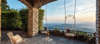 Villa Jolanda, a Garamonds Property