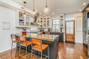 Mikrowelle, Ofen, Herdplatte, Geschirrspüler