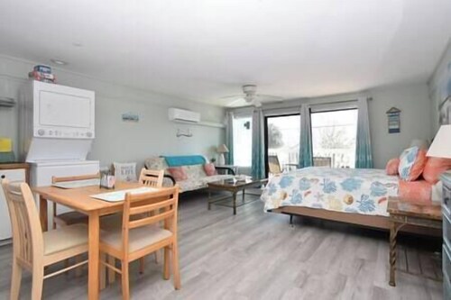 Condo 224 Beautiful Cedar key