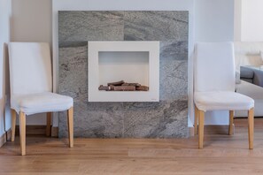 Interior - Apartment 'Palacio De Congresos' with Wi-Fi and Air Conditioning (Sevilla)