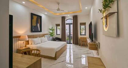 Green Riverside Hotel