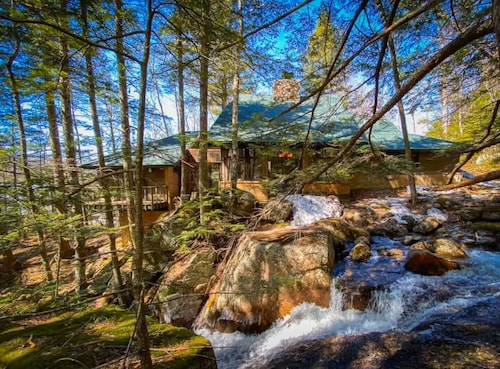 Enchanted N. Conway One-of-a-Kind Family Retreat