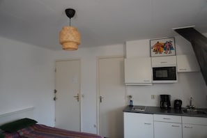 Interior - Sunny Seaside Getaway: A Short Walk to Beach and Dunes (Bergen aan Zee)