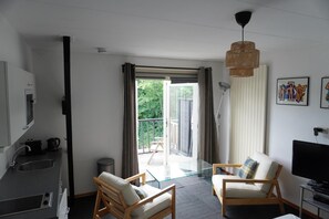 Interior - Sunny Seaside Getaway: A Short Walk to Beach and Dunes (Bergen aan Zee)
