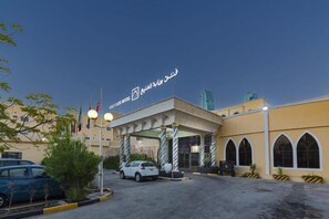 Unclassified image, 3 of 10, button - Gulf Gate Hotel (Manama)