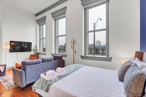 1 soverom, strykejern/-brett, wi-fi (inkludert) og sengetøy