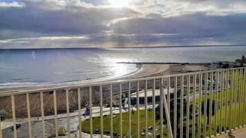 Apartment, 2 Bedrooms, Smoking, Balcony | Property grounds