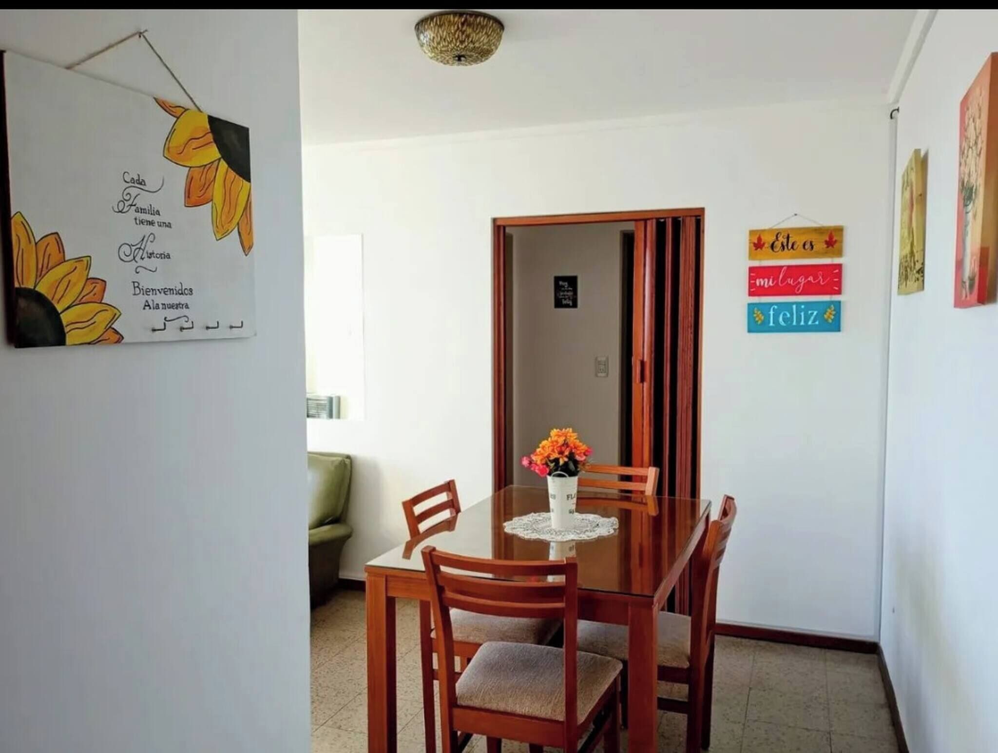 อพาร์ทเมนท์, 2 ห้องนอน, สูบบุหรี่ได้, ระเบียง | ห้องรับประทานอาหาร