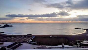 Apartment, 2 Bedrooms, Smoking, Balcony | Exterior