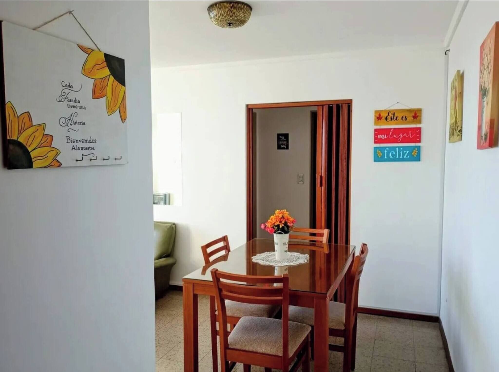 Apartemen, 2 kamar tidur, Boleh Merokok, balkon | Ruang makan