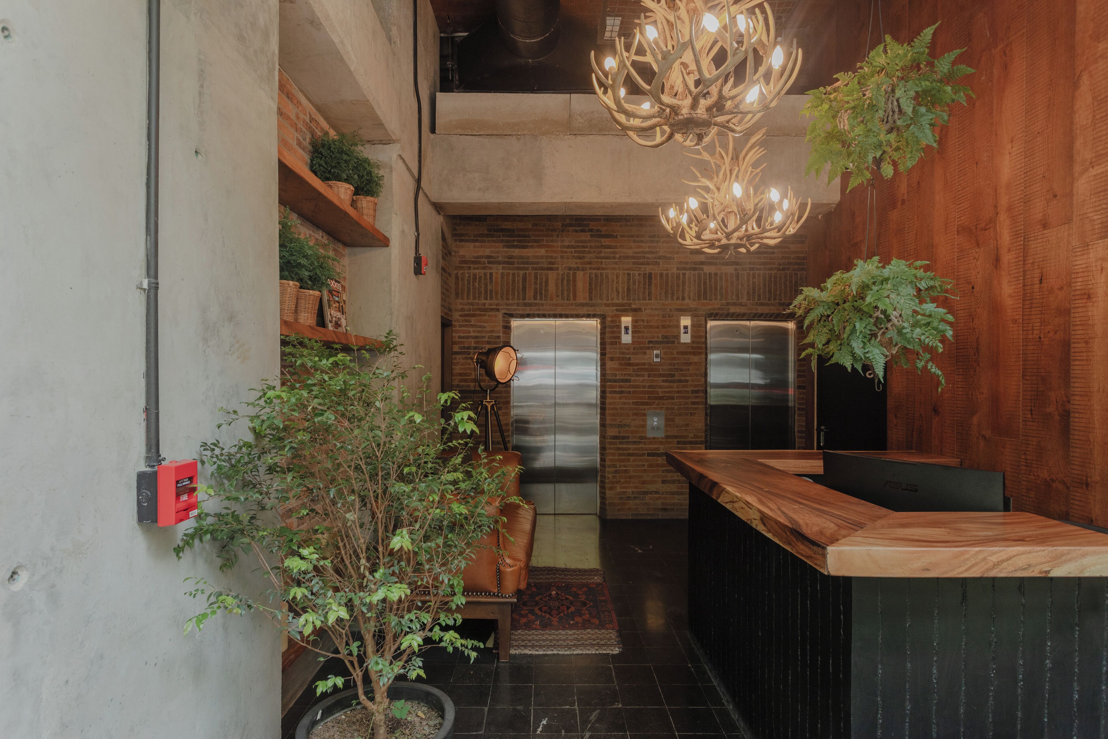 ฝ่ายต้อนรับ