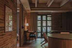 Apartamento Deluxe, vistas a la ciudad | Zona de estar