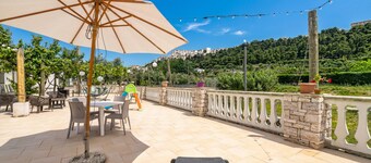 Apartment 'Francesca, Bilo C' with Shared Terrace, Wi-Fi and Air Conditioning
