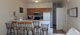 Economical Townhouse, 3Br/3Ba, 6 mins to FSU [611]