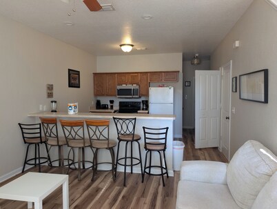 Economical Townhouse, 3Br/3Ba, 6 mins to FSU [611]