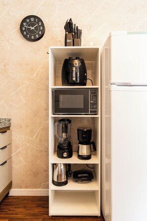 アパートメント | 専用キッチン | 電子レンジ、コンロ、調理器具と食器