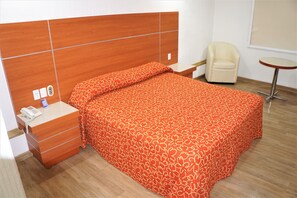 Laptop workspace, free WiFi - Hotel Principe (Mexico City)