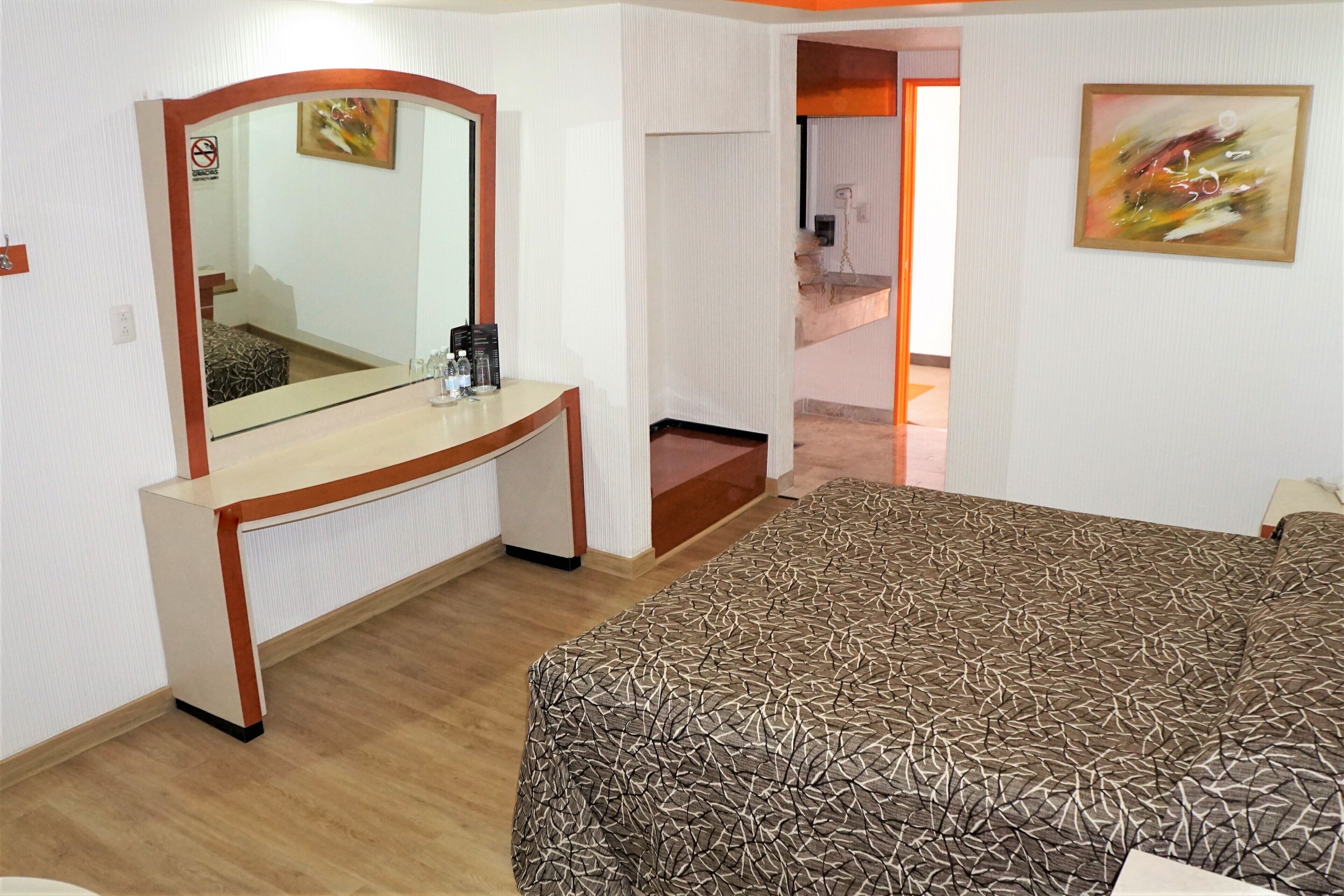 Classic Double Room | Laptop workspace, free WiFi