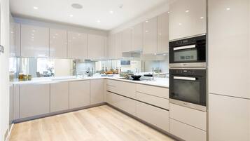 Casa, para fumantes | 4 quartos