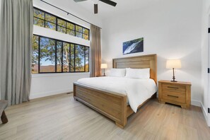 4 Schlafzimmer, Reisekinderbett, kostenloses WLAN, Bettwäsche