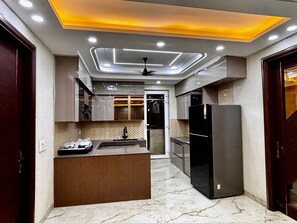 Microwave, oven - FIAA GARNET 3BHK (New Delhi)