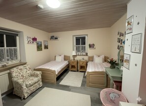 2 Schlafzimmer, Bügeleisen/Bügelbrett, WLAN, Bettwäsche