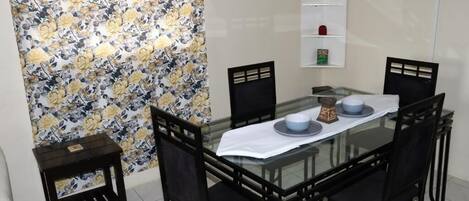 House, 3 Bedrooms, Patio | In-room dining