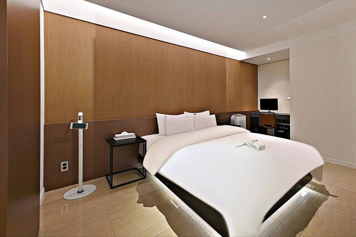 Deluxe Double Room, City View