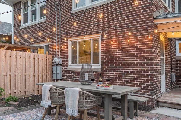 Outdoor dining