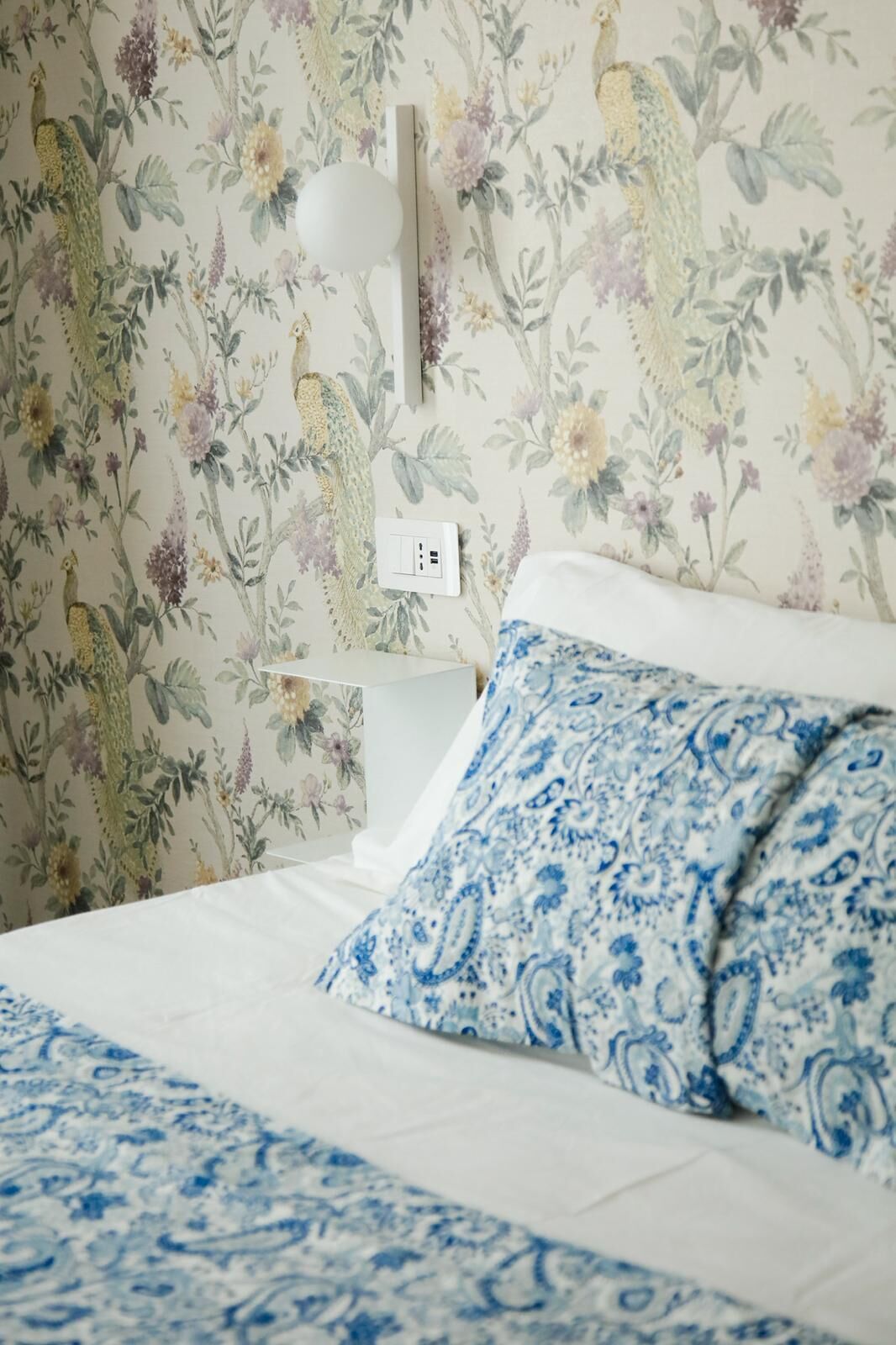 ダブルルーム | イタリアのフレッテ製シーツ、高級寝具、羽毛の掛け布団、低反発ベッド