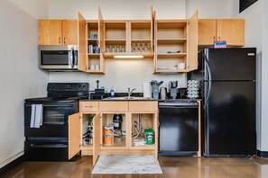 Fridge, microwave, oven, dishwasher