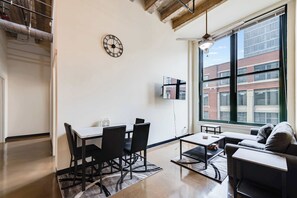 تلفزيون، مكتب